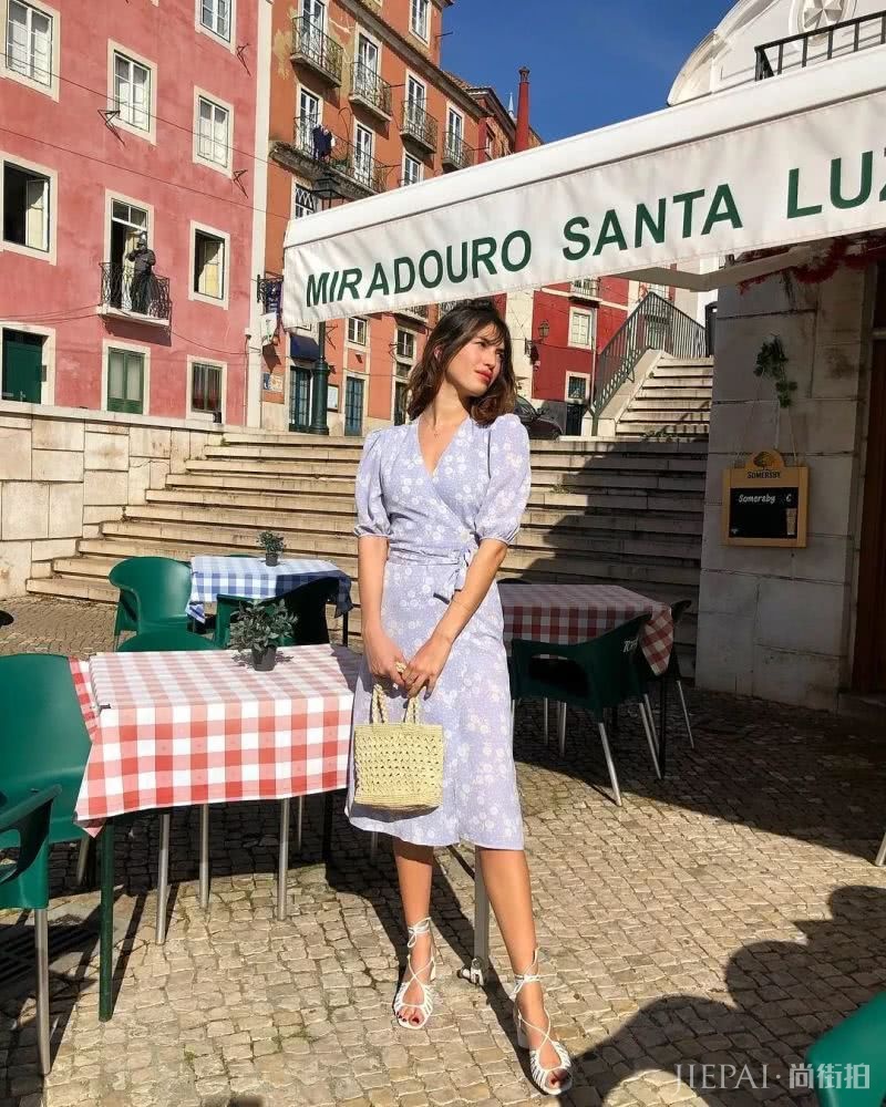 显瘦、防晒、撩汉……挑一条时髦又实用的连衣裙到底有多重要?