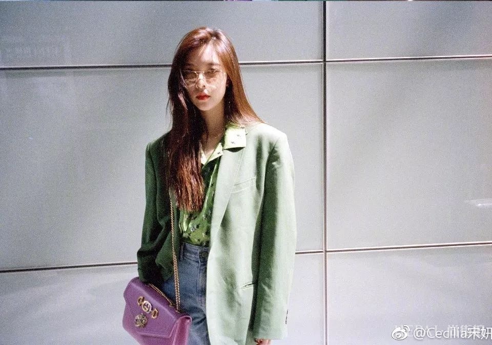 小花届新晋时尚博主 我们为你梳理了宋妍霏的穿搭秘诀