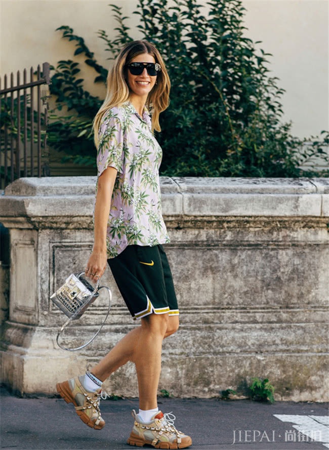 夏天上衣种草这3款单品让你有洋气范?做个精致女人