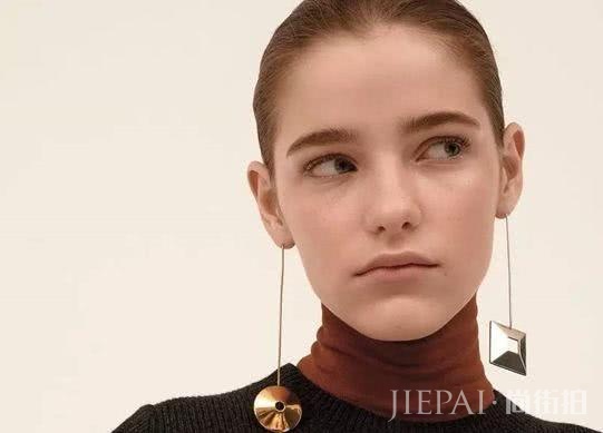 不同款式的耳坠应该怎么选?基础款清新款夸张款,点亮你的风格