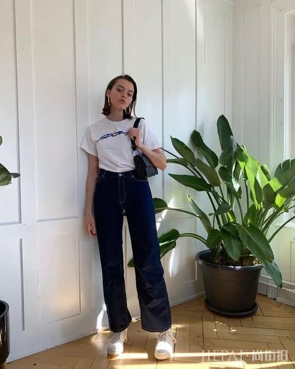 没其他原因，这位法国时尚博主穿衣好看全是因为“颜美人瘦”四个字