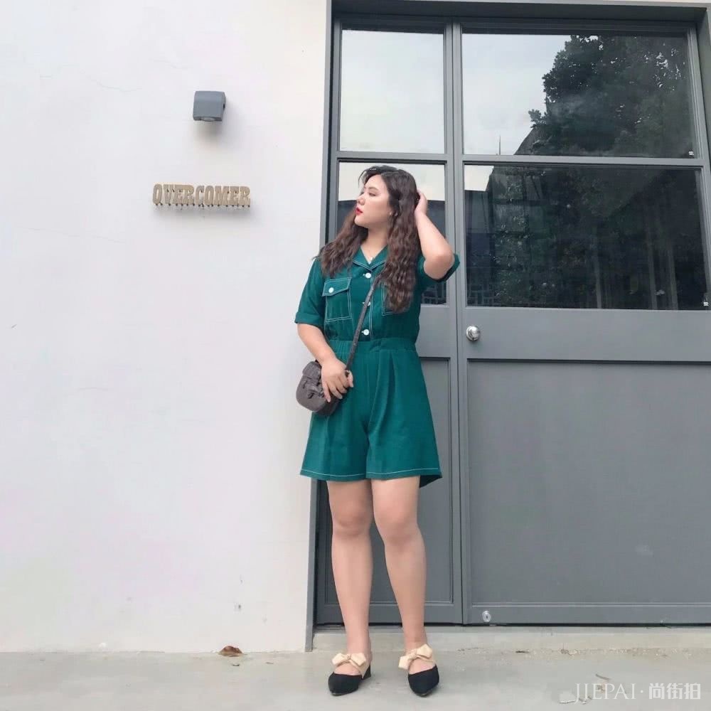 铅笔牛仔裤胖妹子可以穿,但另“3款”牛仔裤会更好,显瘦超厉害