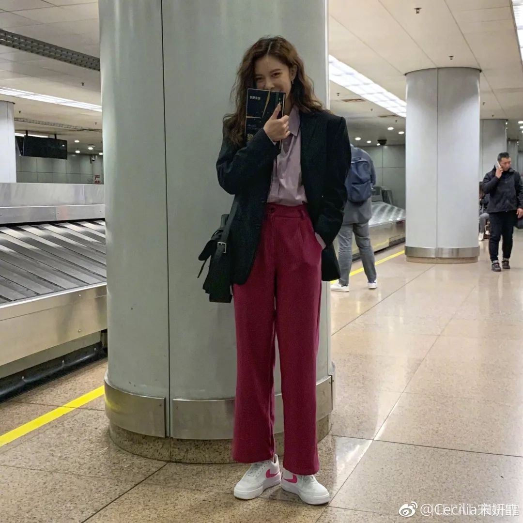 小花届新晋时尚博主 我们为你梳理了宋妍霏的穿搭秘诀
