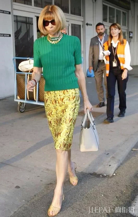 想要惬意过暑假？学刘诗诗江疏影穿T恤，针织面料更柔软