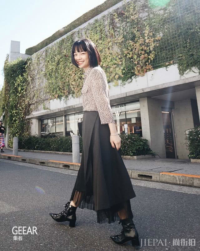 看时尚博主Meg的穿衣搭配风格 真是娇小妹子的最佳模板