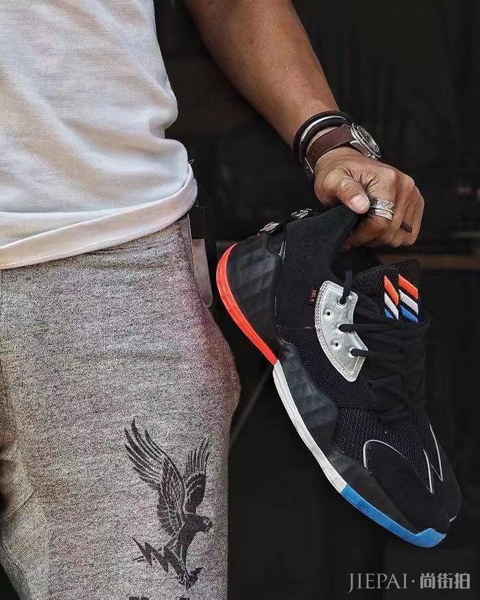 新一代战靴 Harden Vol.4 全新配色曝光,这是实战型 Yeezy 500 ?