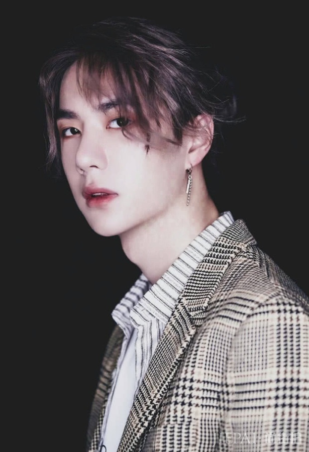 王一博又官宣新剧，女主竟是当红小花，演技与颜值齐飞！