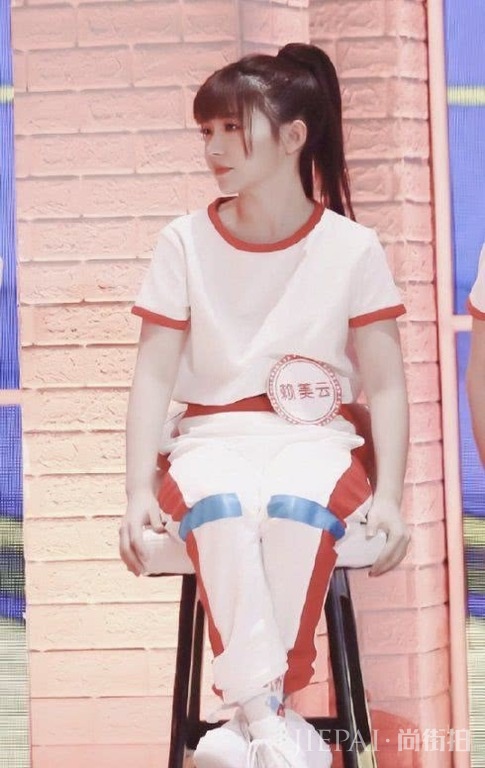 火箭少女101成员扎堆跨界演戏，孟美岐杨超越谁能率先上位