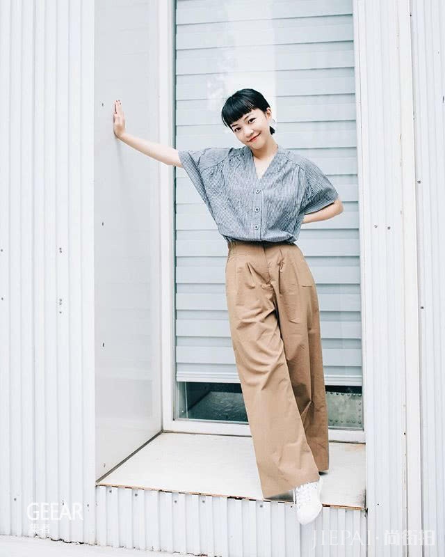 看时尚博主Meg的穿衣搭配风格 真是娇小妹子的最佳模板