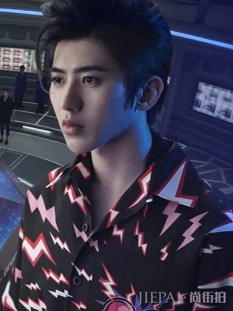 流量明星人手一个大牌代言 究竟谁的最有含金量？