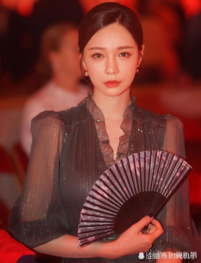 沈梦辰为什么总留刘海?换发型堪比换脸