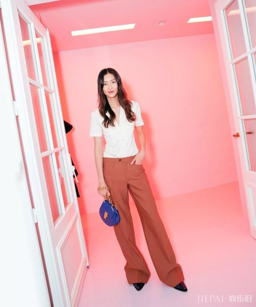 欧美街拍 阔腿裤穿不好罪魁祸首可能因为这五双鞋