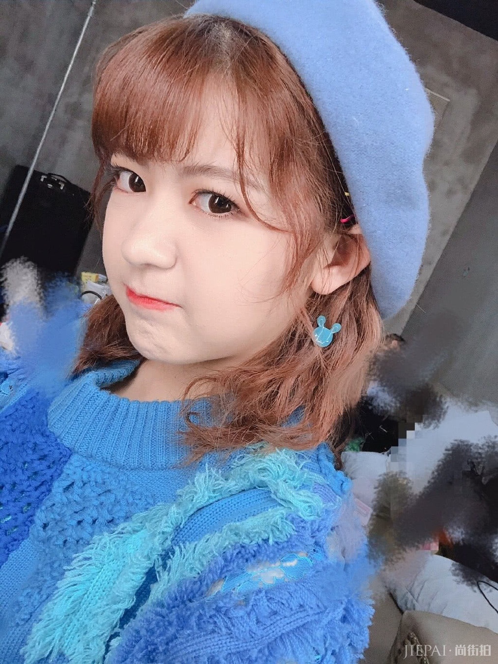 赖美云身高只有153cm,没想到挑战御姐风造型,却意外惊艳!