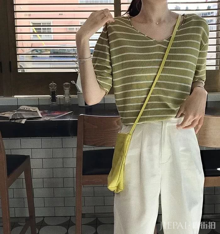 夏天别只穿莫兰迪了，今年水果色才是夏季打开的正确方式