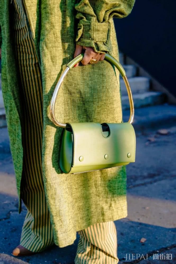 想要穿成一颗牛油果,你首先得?