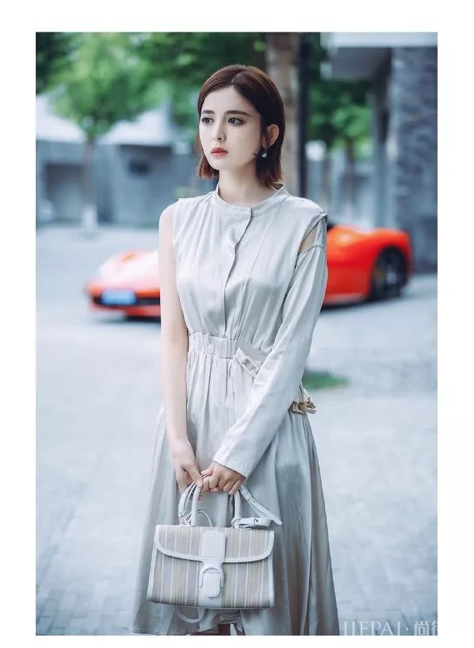 娜扎新剧置装费超百万，260套造型比她的演技和颜值更好看