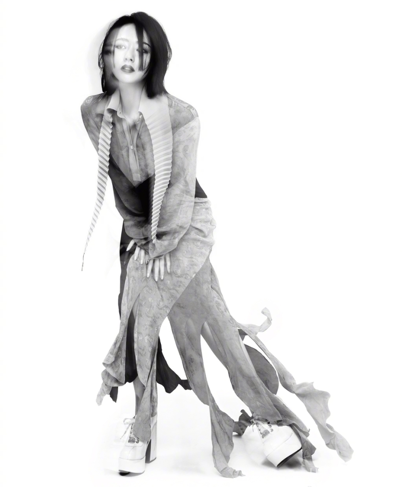 张靓颖换了短发,时尚干练又不失女人味