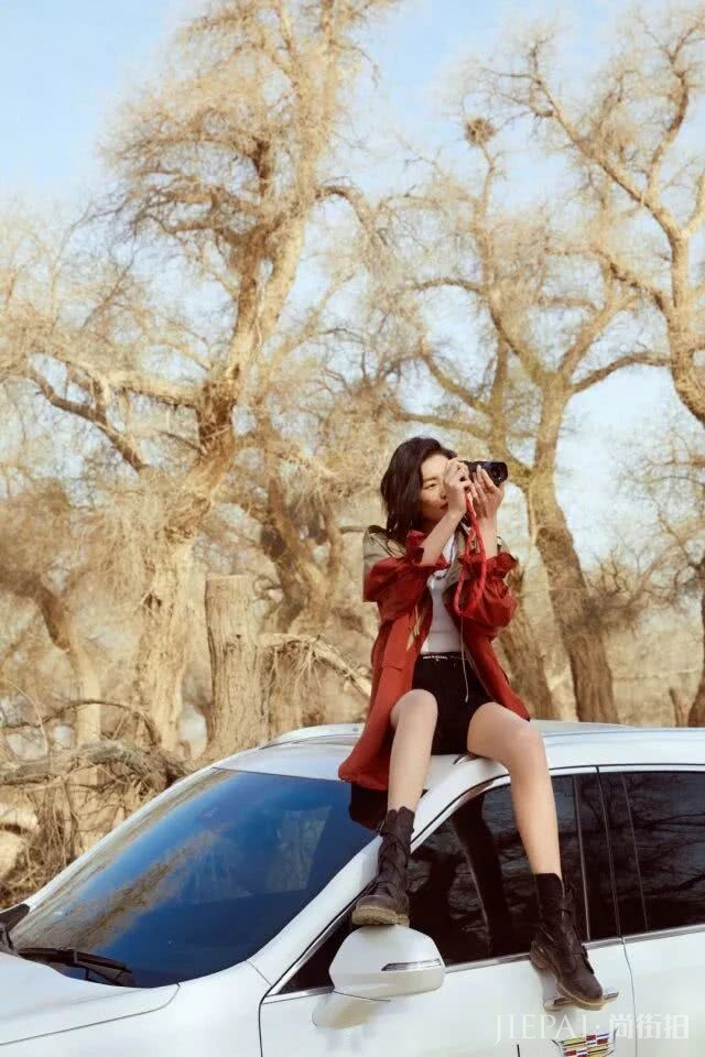 夏天学刘雯穿黑皮靴，初秋天气穿潮范十足