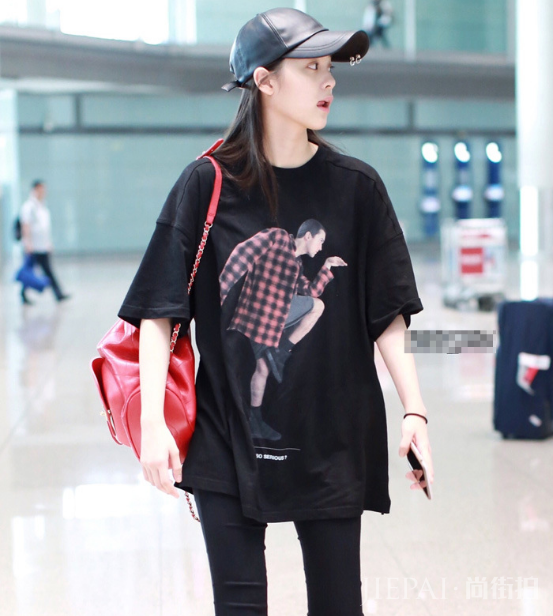 若你“小肚子”很显眼，夏天多穿“它们”，甩掉肥胖感