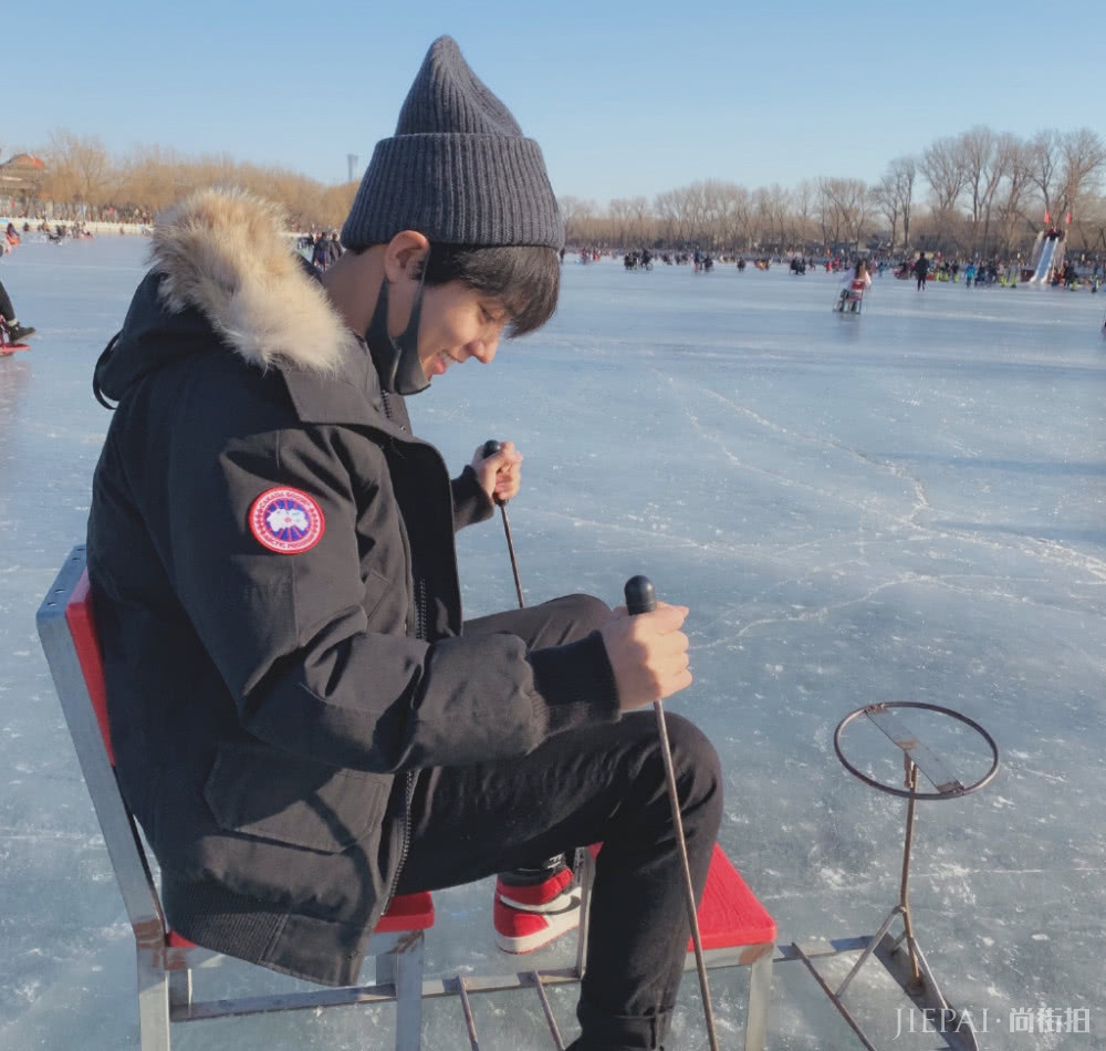 肖战正装私服大公开,教你怎么保持住自己的少年感