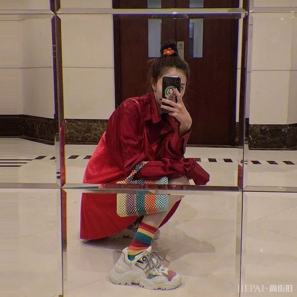 小花届新晋时尚博主 我们为你梳理了宋妍霏的穿搭秘诀