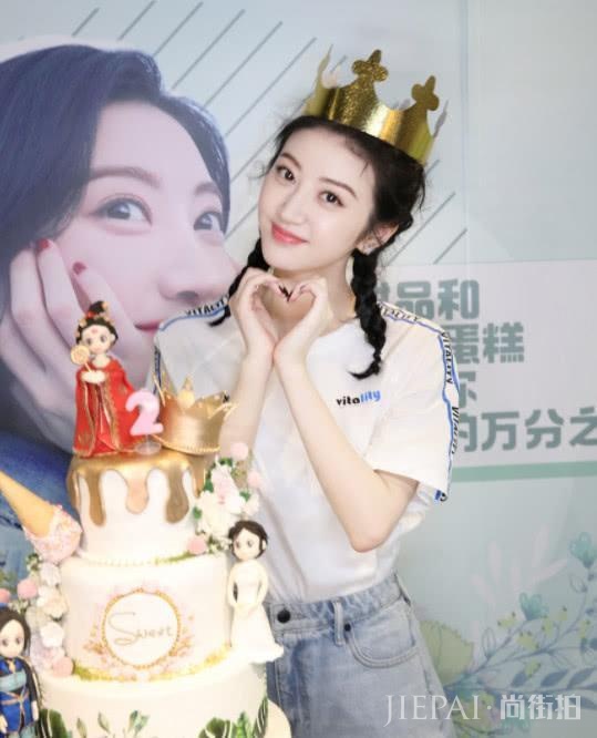 景甜日常太接地气!偶遇粉丝不躲闪,小鲜肉们真得学学