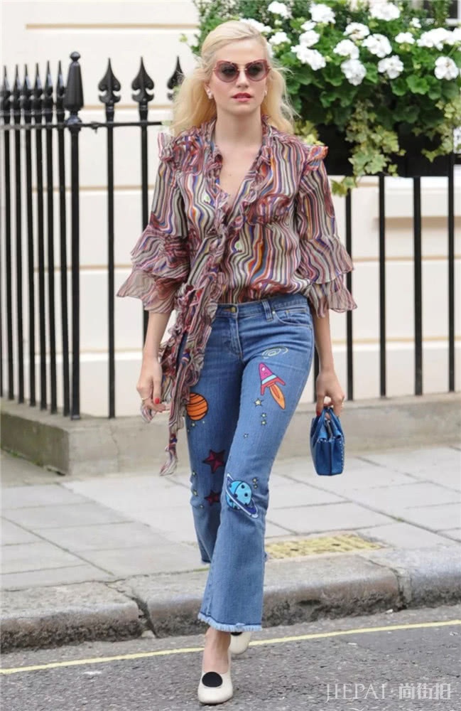 夏季穿搭难,让牛仔裤帮你搞定,让你出行美得更自信