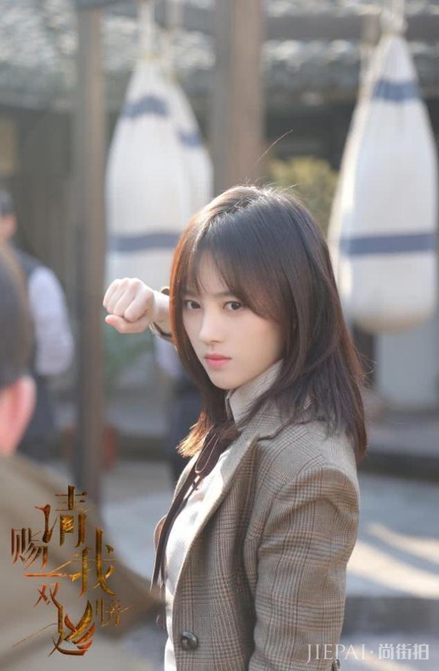 请赐我一双翅膀:四千年美女,鞠婧祎监狱受辱逆袭,打败狱霸青雕