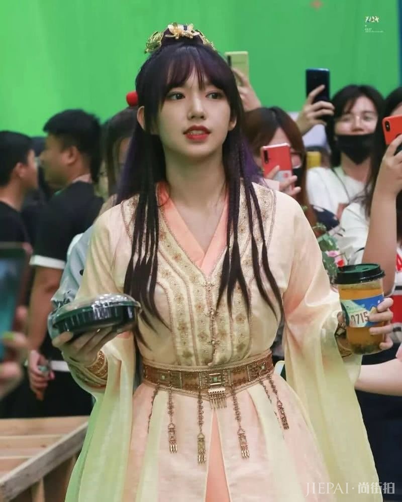 程潇紫色头发又上热搜啦？Tony老师麻烦染一下