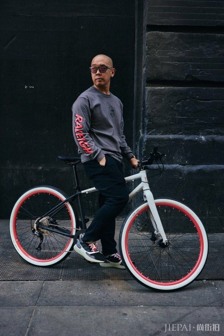 酷炫出行!Staple 今季携手 Raleigh 发售鸽子主题限定单车