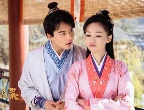 郑爽新剧收视率再创新低,她发文怒怼:我的人生不是只有电视剧