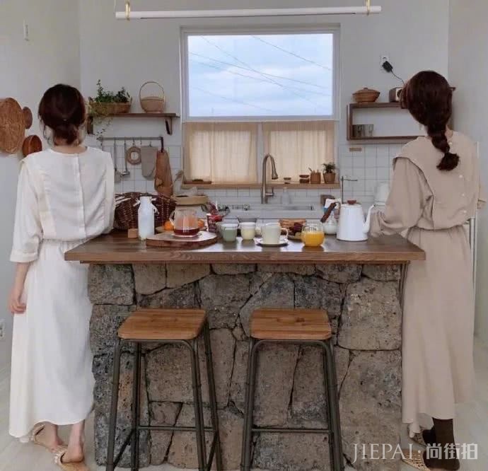 马卡龙色系闺蜜穿搭超好看,夏季穿清凉时髦