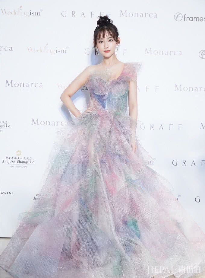 《陈情令》里的温情,穿网纱裙披头纱秒变漫系少女