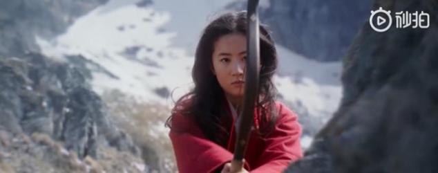 花木兰真人版预告首发，刘亦菲穿红衣上阵杀敌，巩俐李连杰未露面
