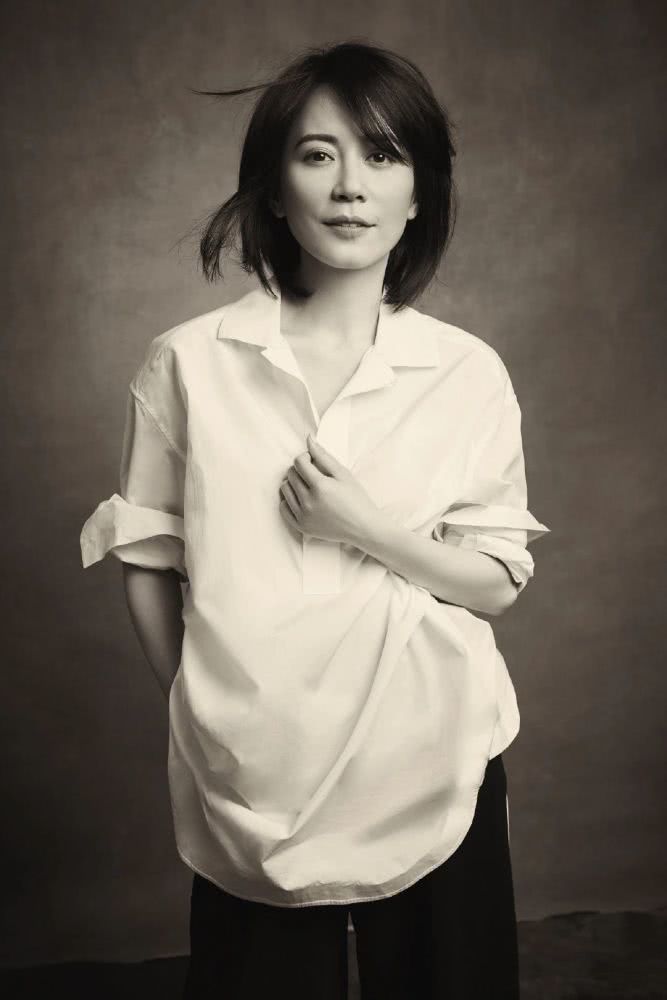 快50岁女人穿衣显气质最重要,学会这“4点”分分钟变优雅女神