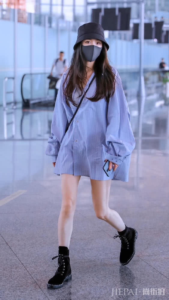 玩下身失踪还要看杨幂，街拍带货鼻祖果然不简单