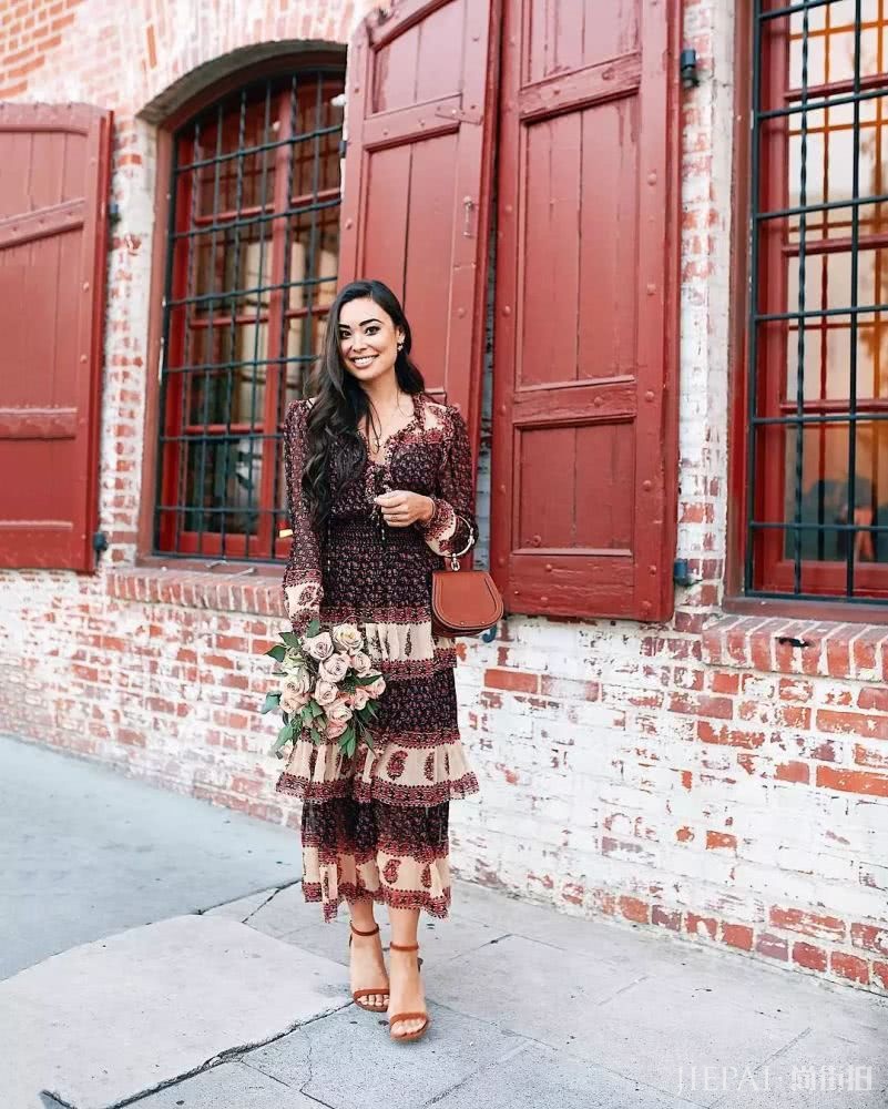 浅色系夏天太单调?试试这5种深色系气质美搭,显瘦效果好