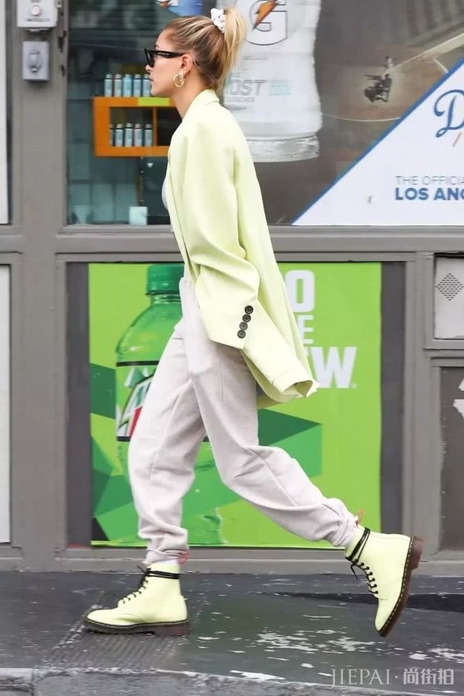 能给视觉降温的造型是什么样的？