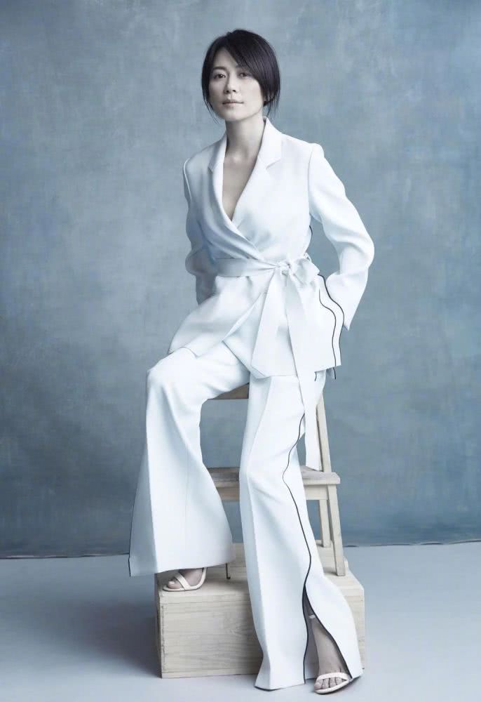 快50岁女人穿衣显气质最重要,学会这“4点”分分钟变优雅女神