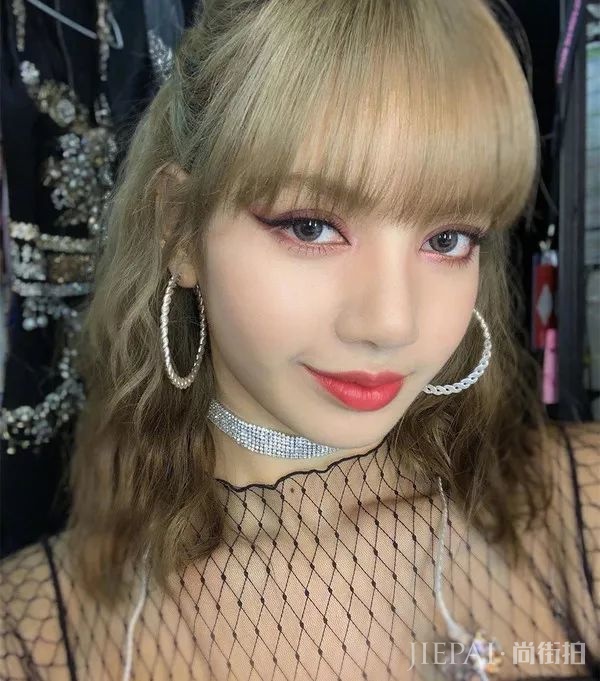 齐刘海终于回潮,“空气刘海”可以退位了