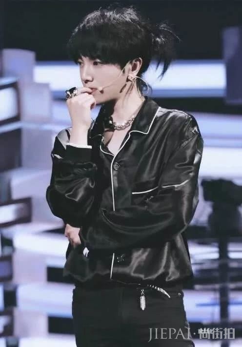 夏天该弄一个什么样的发型才能又美又凉快？