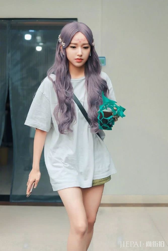 程潇紫色头发又上热搜啦？Tony老师麻烦染一下