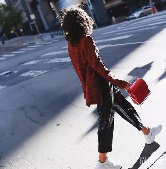 全世界都在偏爱的手拎包，到底应该买哪几款？