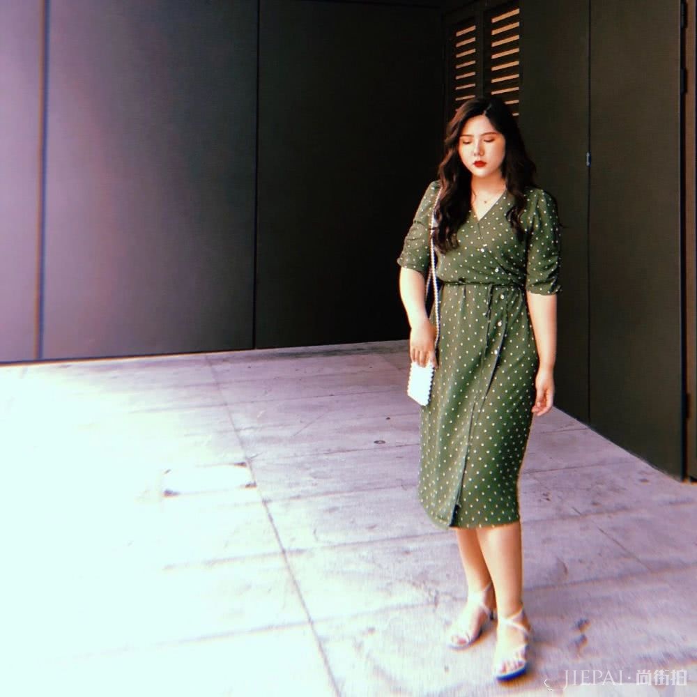 铅笔牛仔裤胖妹子可以穿,但另“3款”牛仔裤会更好,显瘦超厉害