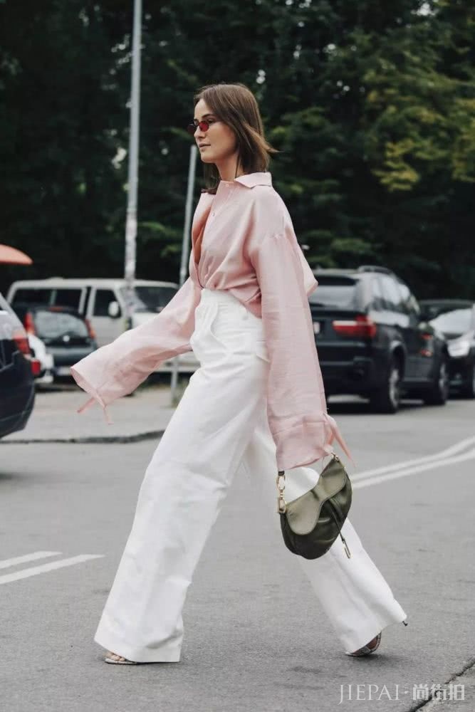 欧美街拍 你看到的粉色其实是一颗少女心