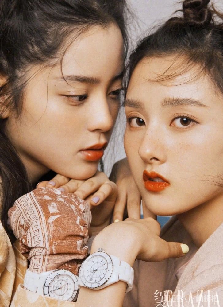 三小花携手拍大片，宋祖儿怪物头娜比双马尾，林允初恋脸高级出众