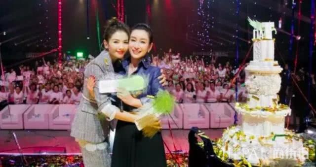 41岁刘涛大办生日宴会,场面高调奢侈,仅手机零钱就让人惊讶