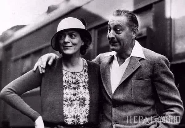 Veegee烟嗓很迷人？我却看中了她的“尖尖领”