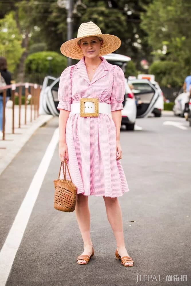 七月还没减肥成功?就让这条裙子帮你瘦着整个夏季吧