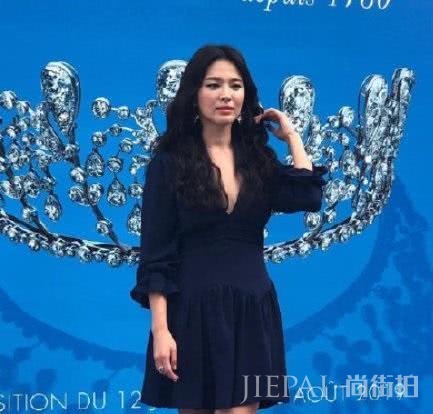 宋慧乔化烟熏妆气场强大,彻底“黑化”不走清纯路线?